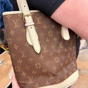 Louis Vuitton Brown and Cream Shoulder Bag